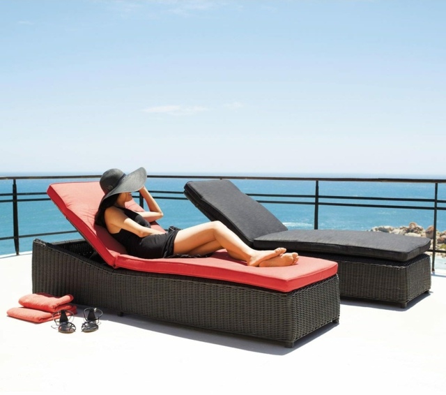 mobilier-lounge-bain-soleil-résine-tressée-coussin-rouge