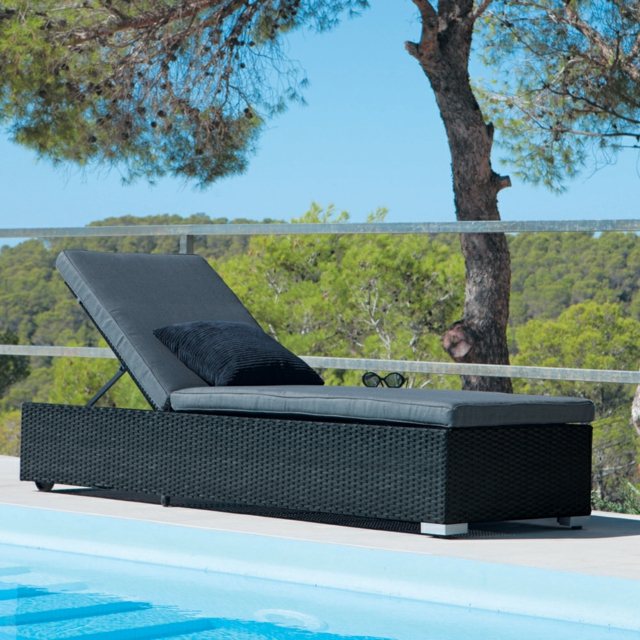 mobilier-lounge-extérieur-bain-soleil-résine-tressée-noir