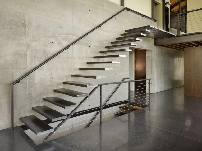 moderne-salon-design-escalier-flottant-métal escaliers design et modernes