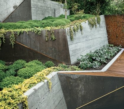 mur-soutènement-béton-bois-acier-terrassement-jardin-pente-raide