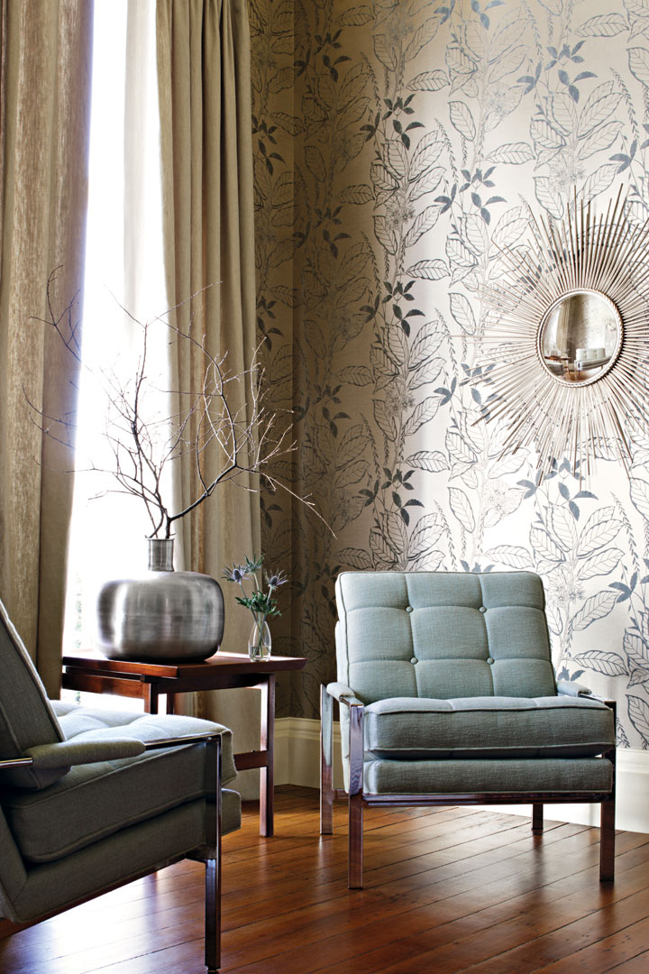 papier-peint-décoratif-salon-miroir-art-déco-meubles-vintage