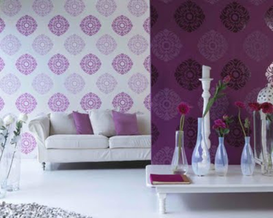 papier peint décoratif salon moderne blanc-prune