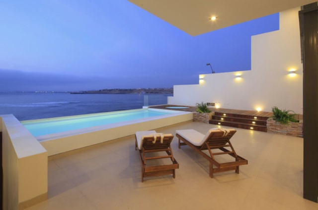 piscine-extérieure-moderne-panorama-style-mediterain