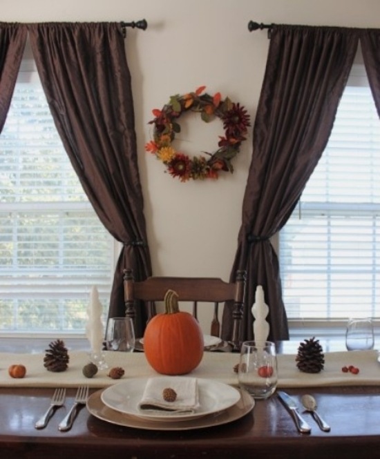 pommes-pins-citrouille-décoration-automnale-table