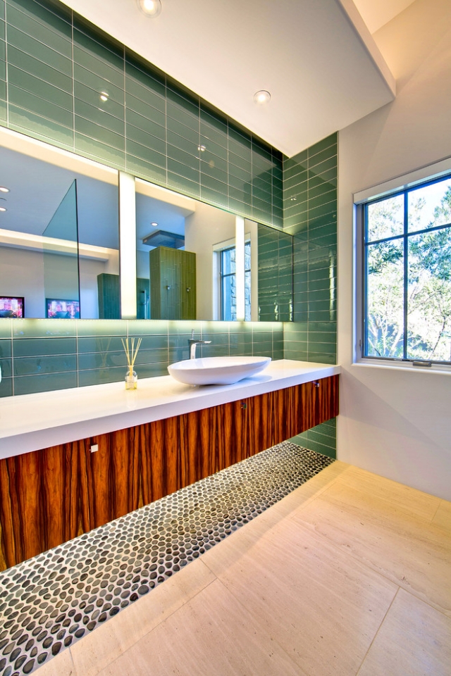 salle-bains-éclairage-moderne-vasque-carreaux-miroir