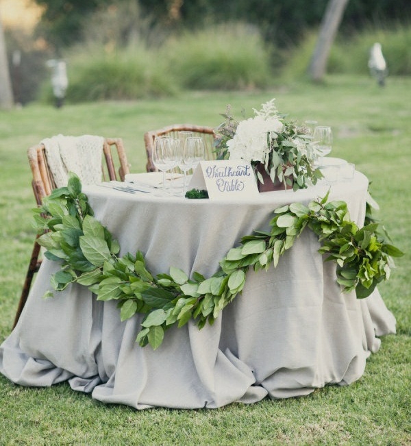 table-idées-décoration-romantique-atmosphère-fêtes-branchette