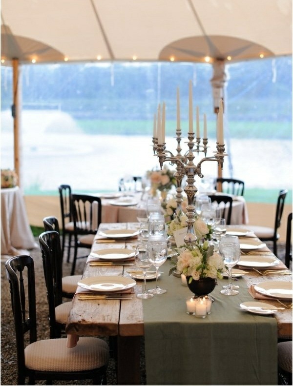 table-idées-décoration-romantique-atmosphère-fêtes-fleurs