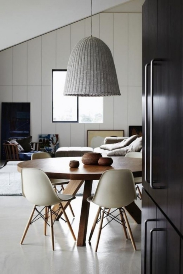 100-photos-meubles-scandinaves-design-unique-suspension-chaises-plastique-pieds-bois