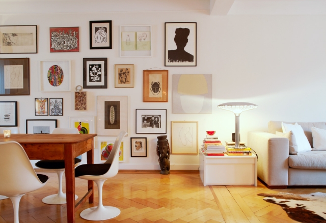 100-photos-meubles-scandinaves-design-unique-table-chevet-blanche-basse-chaises-plastique