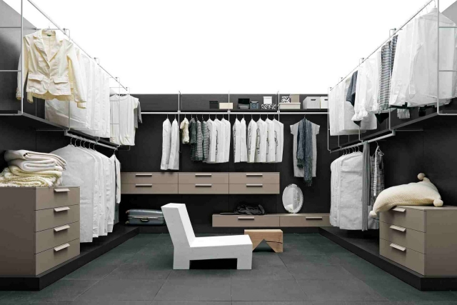 aménagement dressing 25-idées-aménagement-dressing-fonctionnel-spacieux-moderne-chaise-blanche-tiroirs-cintres