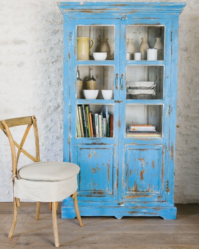 25-idées-mobilier-style-vintage-armoire-cuisine-bleue-vintage