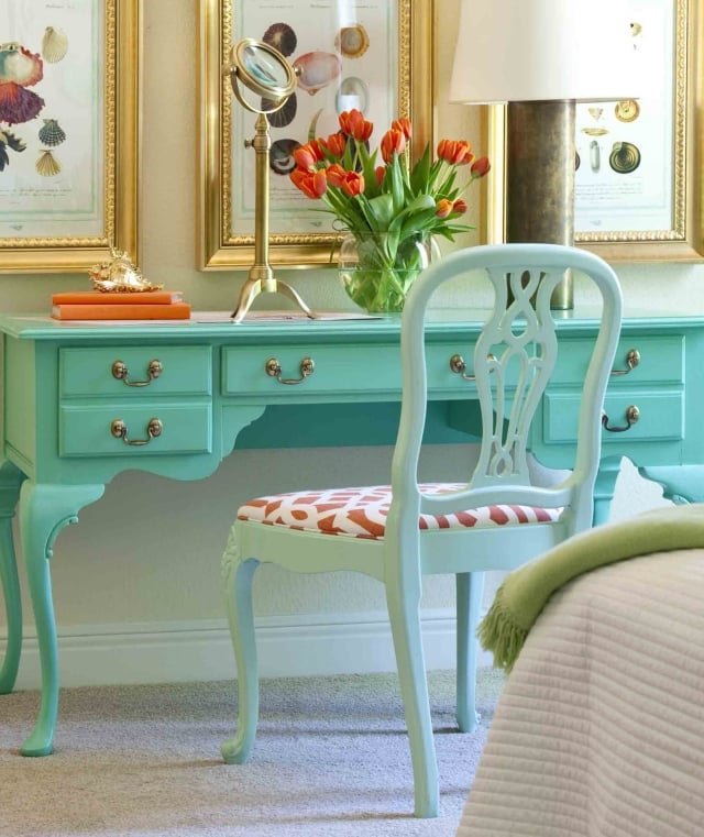25-idées-mobilier-style-vintage-bureau-bleu-clair-élégant