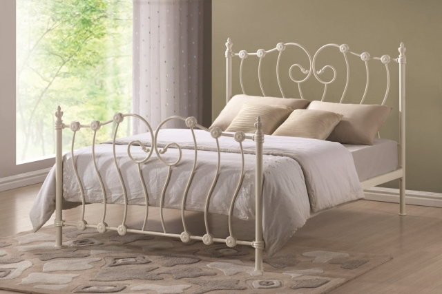 25-idées-tête-lit-originale-fer-forgé-blanche-design-original tête de lit originale