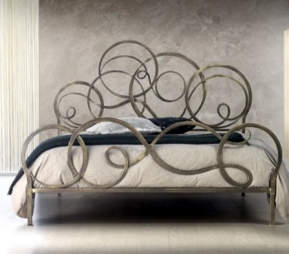 25-idées-tête-lit-originale-fer-forgé-formes-ovales