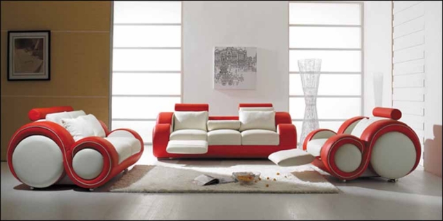 aménagement de salon idée-originale-canapé-tout-confort-blanc-rouge