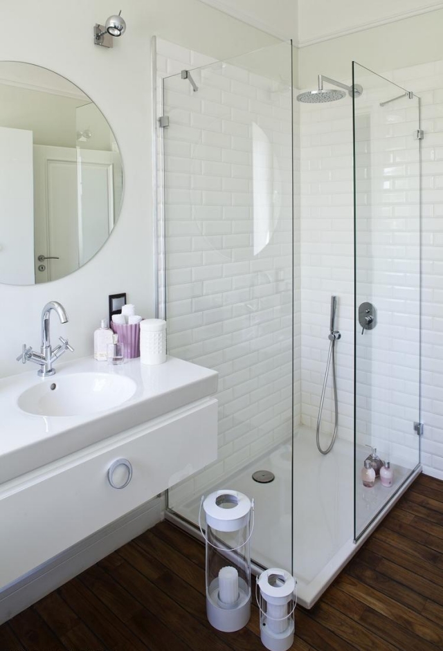 aménagement salle de bain douche-italienne-paroi-transparent-lavabo-porcelaine