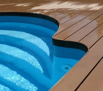 aspect-nouvel-extérieur-lame-terrasse-composite-plage-piscine