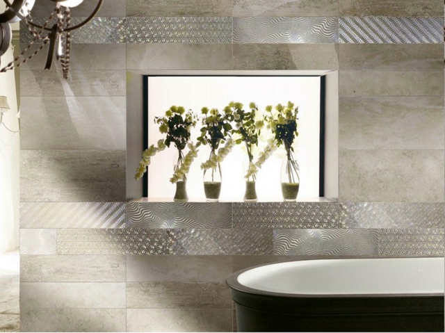 carrelage-salle-bain-motifs-design-italiens-beige-éléments-brillants-figures-géométriques