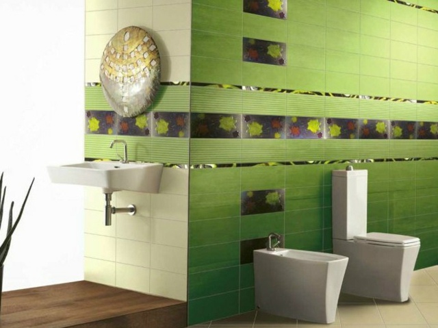 carrelage-salle-bain-motifs-design-italiens-verts-fleurs-colorées-