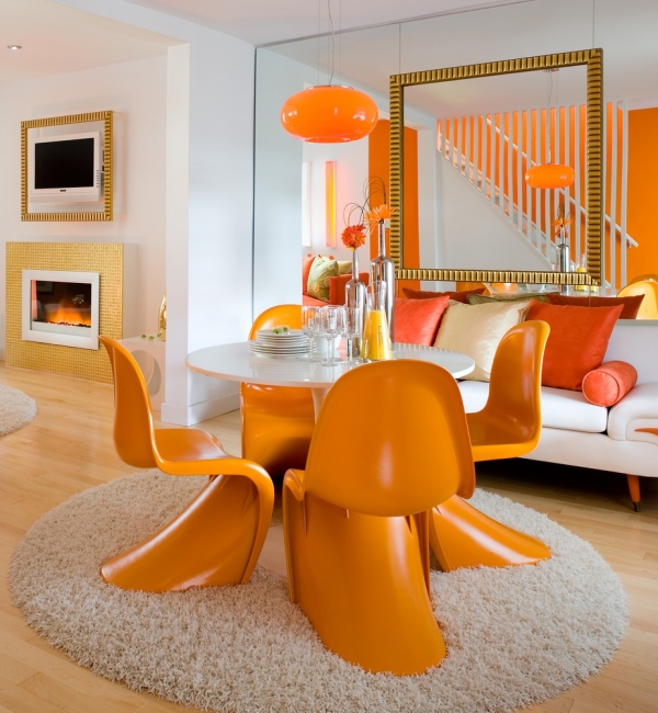chaises Panton oranges coin-repas-salon-moderne