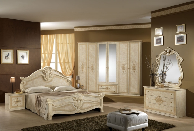 chambre-baroque-déco-baroque-chambre-coucher-ornements-baroques-blancs