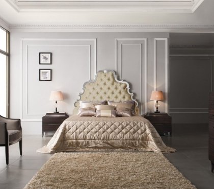 chambre baroque -tete-lit-decorative-capitonnee-tapis-shaggy