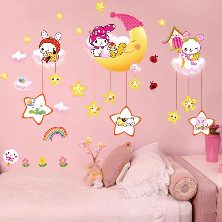 chambre-petite-fille-peinture-rose-stickers-décoratifs-motifs-divers