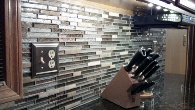 Décoration cuisine 24 idées dosseret pour embellir l`espace Dosseret décor Gris