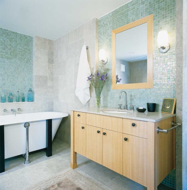 design-salle-bain-mosaïque-vert-eau-bois-clair