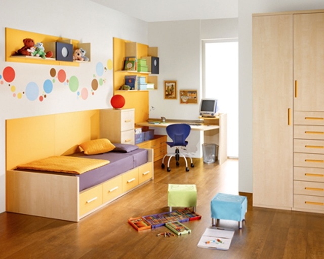 déco-chambre-d'enfant-couleur-jaune-violette