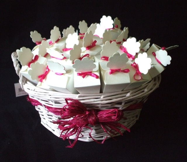 déco-de-mariage-dragee-panier-ruban-rose