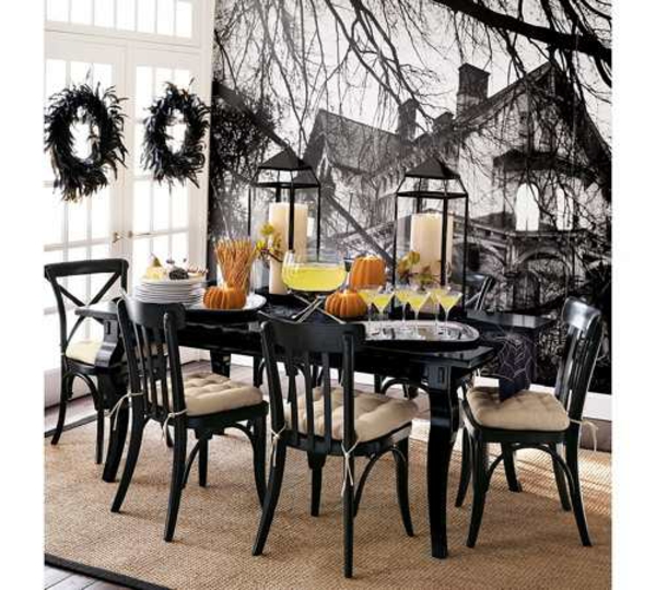 décoration-Halloween-table-idées-uniques-designers-couronnes-plumes-noires-citrouilles