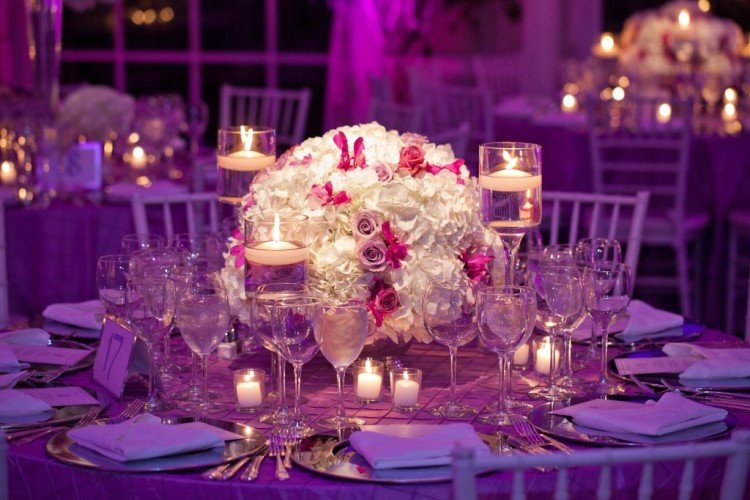 décoration-table-mariage-lilas-violet-fleurs-romantique