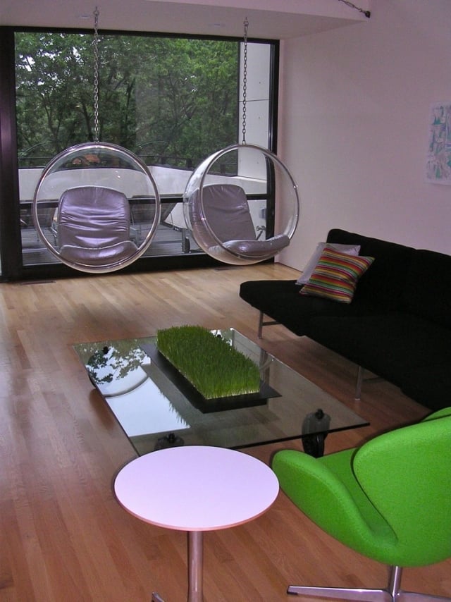 fauteuil-egg-intemporel-design-moderne-modèles-suspendus-transparents