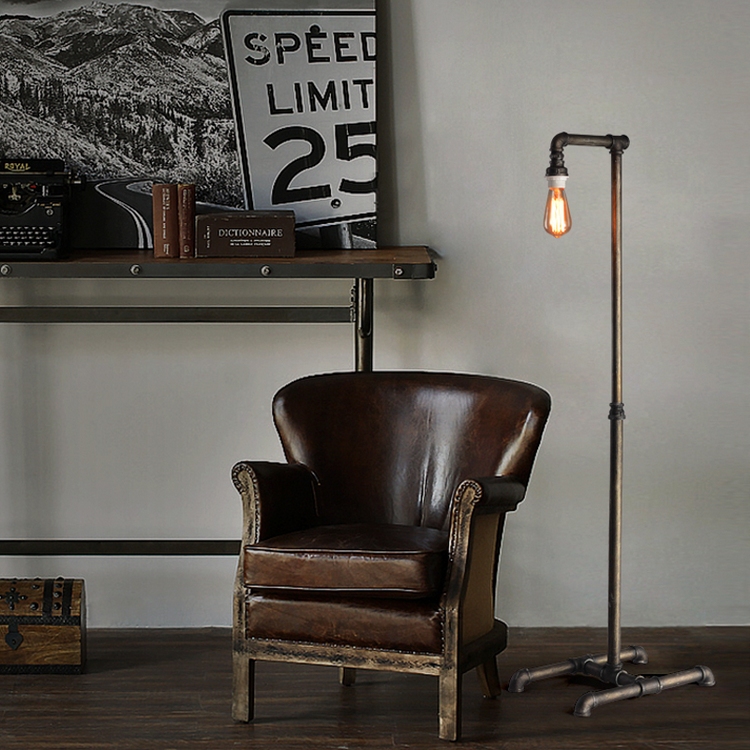 idée-déco-salon-style-industriel-lampadaire-vintage-fauteuil-cuir