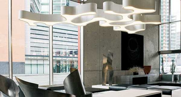 idée-originale-lampe-design-plafond-salon