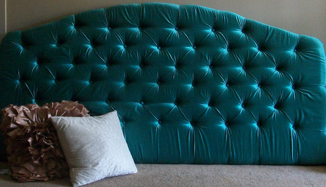 idée-originale-tête-de-lit-couleur-turquoise