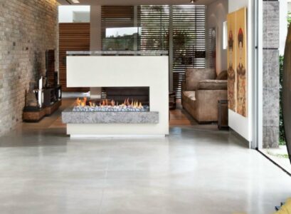 idée-originale-cheminée-design-encastree-éthanol-galets