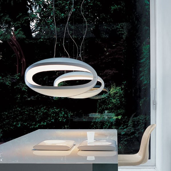 idée-originale-lampe-design-coin-repos-jardin