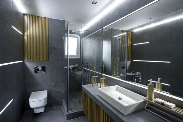 idée-originale-salle-de-bain-grise-beau-luminaire