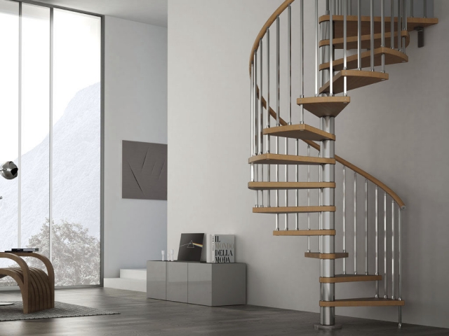 idées-escalier-colimaçon-marches-bois-garde-corps-métallique escalier colimaçon
