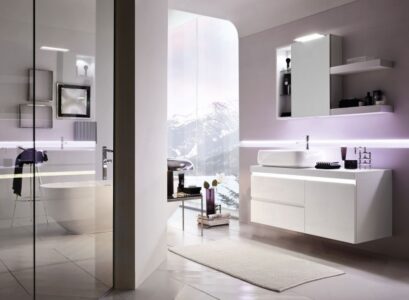 idées-originales-photos-de-salle-de-bain-armoire-blanc-miroir
