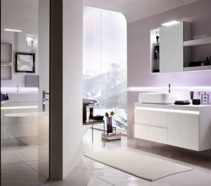 idées-originales-photos-de-salle-de-bain-armoire-blanc-miroir