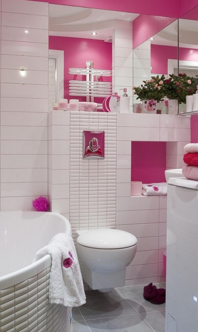 idées-pour-petite-salle-de-bain-accents-roses