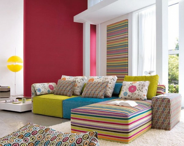 maison contemporaine salon-mobilier-couleurs-motifs