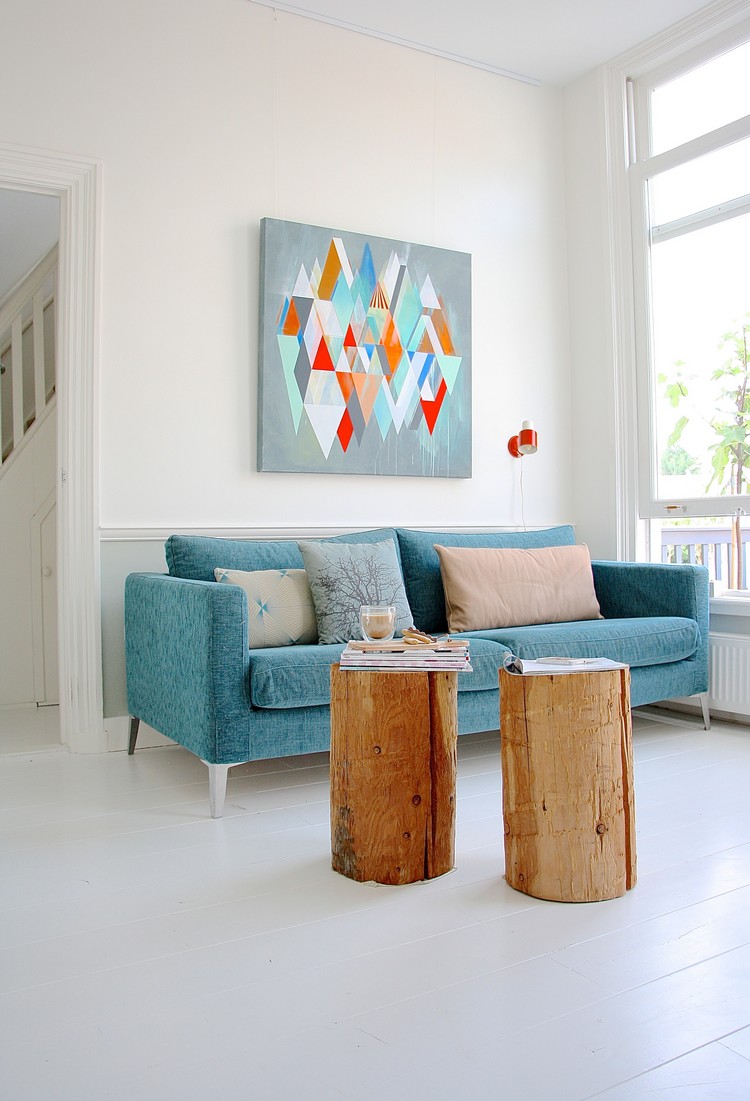 meubles scandinaves -canape-bleu-ciel-tables-basses-bois-massif-tableau