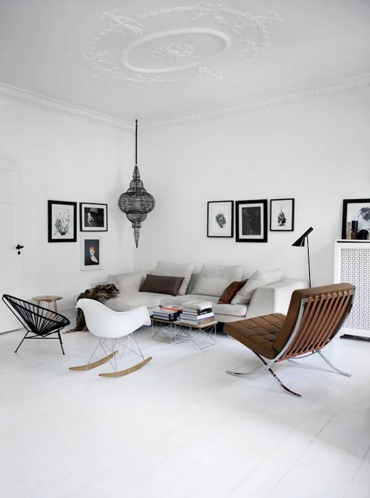 meubles scandinaves -interieur-minimaliste-canape-blanc-casse-chaise-bascule-fauteuil-marron-chaise-acapulco