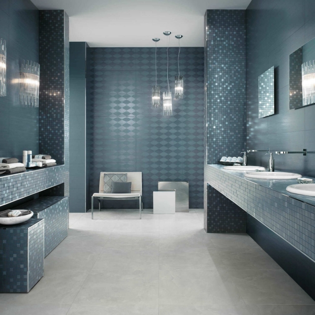 mosaïque-murale-bleu-guède-salle-bains