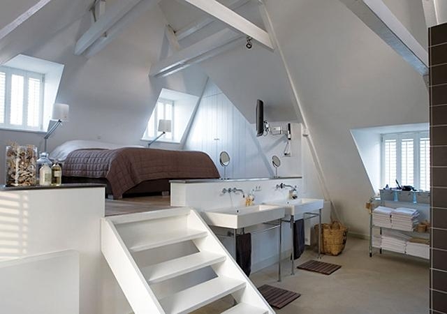 petite-mezzanine-moderne-blanc-lit-élevé-deux-places