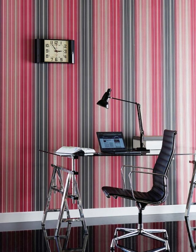 rayures-idées-papiers-peints-salon-moderne-rayures-verticales-rose-gris